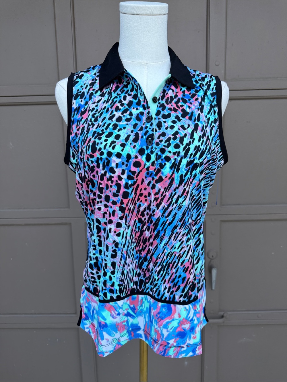 Sleeveless Printed Polo Top in Aqua Pink Black